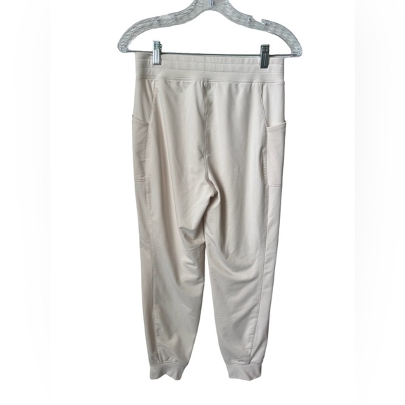Fabletics ThermaFlex High-Waisted Pocket Jogger Oat Size Small - Picture 4 of 6